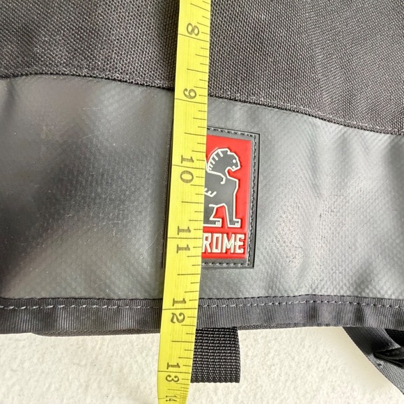Chrome Industries Messenger Bag Black Waterproof Tarpaulin Liner Bike Bag